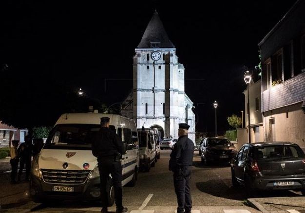 Predstavnici vjerskih zajednica u Francuskoj traže jaču zaštitu crkvi i džamija