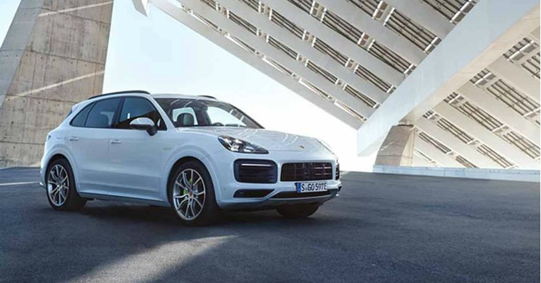 Porsche predstavlja hibridni Cayenne i obećava užitak u vožnji
