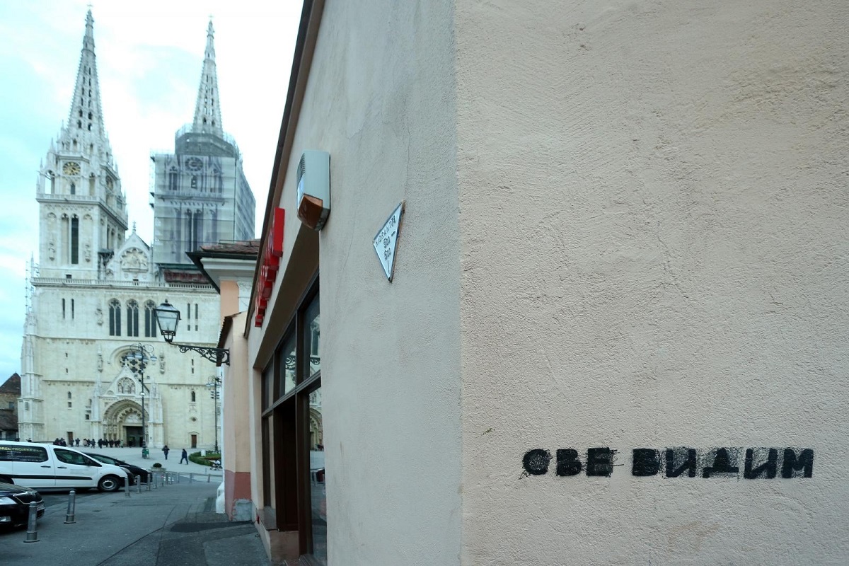 FOTO Na Kaptolu osvanuo natpis na ćirilici, odmah je pošaran