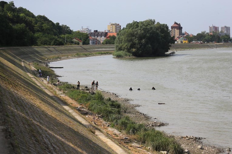 POLICIJA POTVRDILA Tijelo nađeno u Dunavu pripada majci utopljenog dječaka