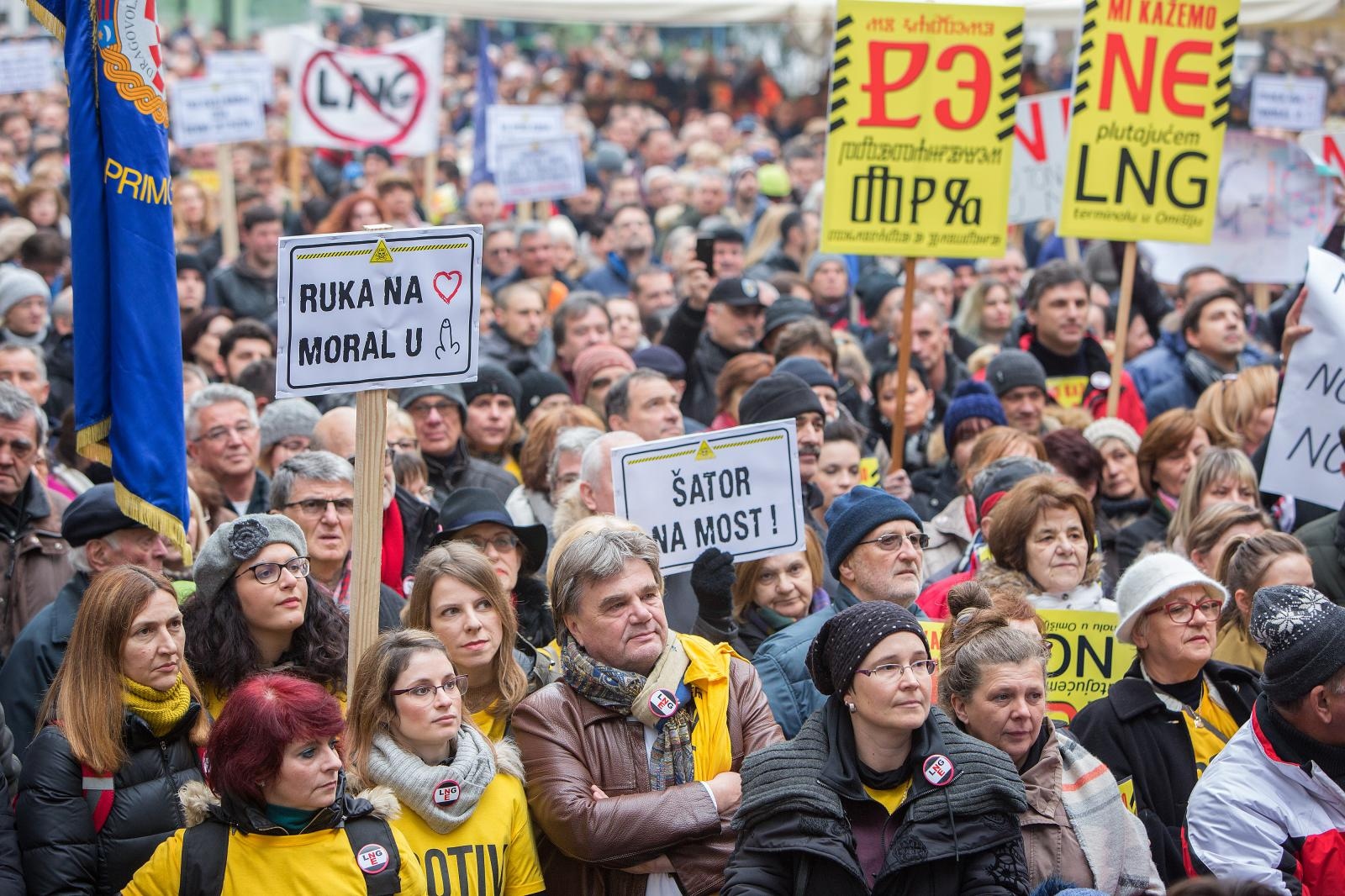 Nekoliko tisuća građana u Rijeci na prosvjedu protiv plutajućeg terminala: "Vrijeme je da kažemo ne"