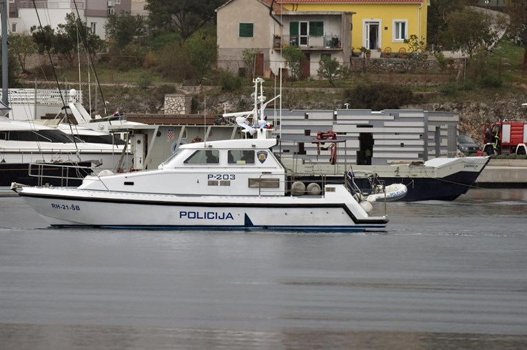 Policija uzaptila talijansku ribaricu kraj Visa