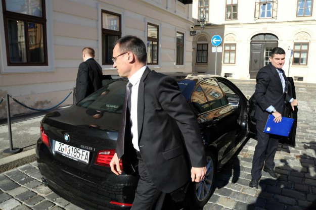 Šef SOA-e Dragan Lozančić stigao u Banske dvore, prijeti li mu smjena?