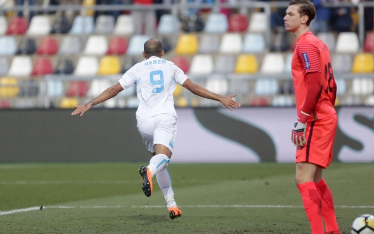 Rijeka se na Lokomotivi spremila za Dinamo (3:1)