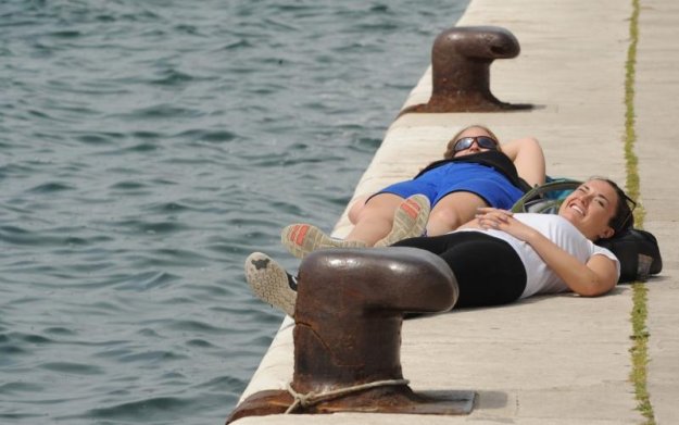 Pakleno vruće: U Komiži u 7 ujutro 22, u Dubrovniku  i Splitu +20, u Slavoniji se očekuje do +32