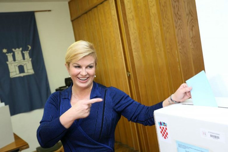 FOTO Kolinda izašla na glasanje, izgleda da je bila izvan sebe od oduševljenja