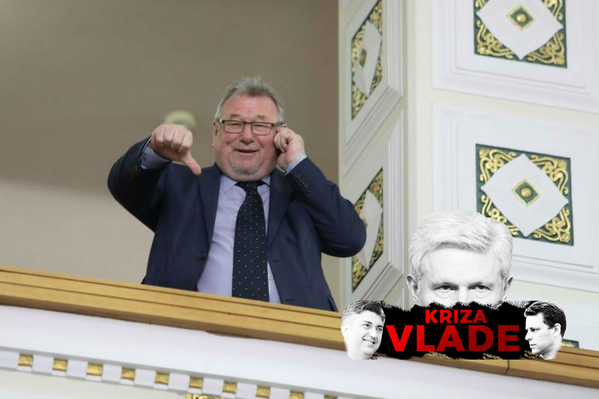 NJEMU JE SVE OVO URNEBESNO Šeks se u saboru odlično zabavlja, pogledajte fotografije