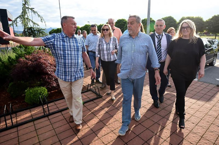 VIDEO Bandić se prozvao "najvećim hrvatskim šljakerom", na pitanja o poreznom dugu ne odgovara