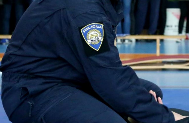 Policajac na dužnosti pokrao starca u Koprivnici