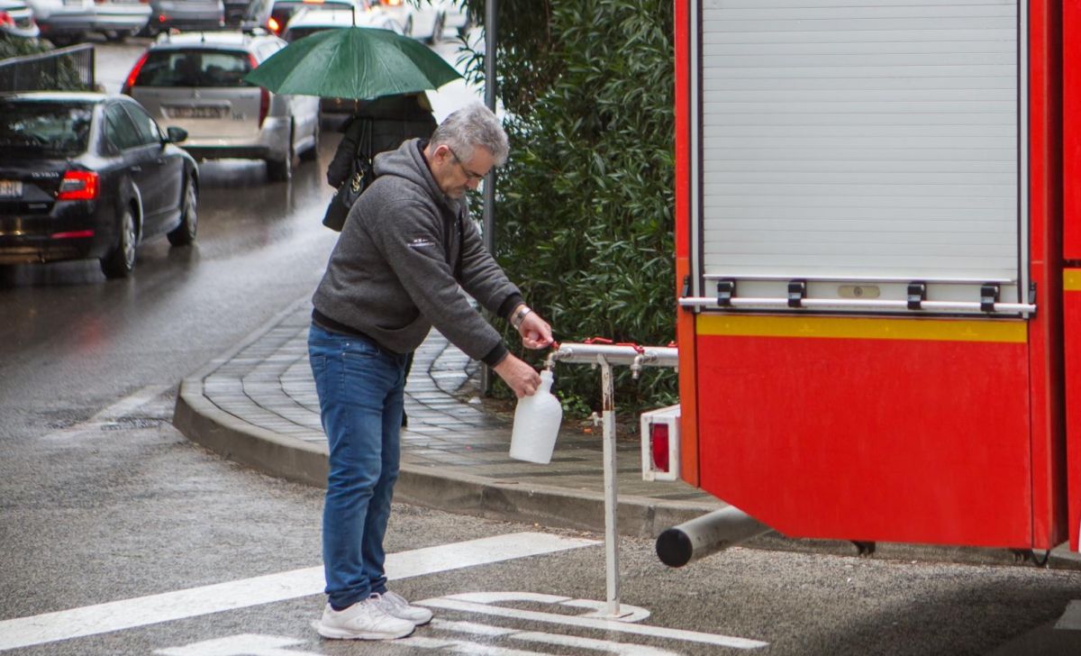 Dubrovčani danima bez pitke vode, vatrogasci im je danas dovoze cisternama