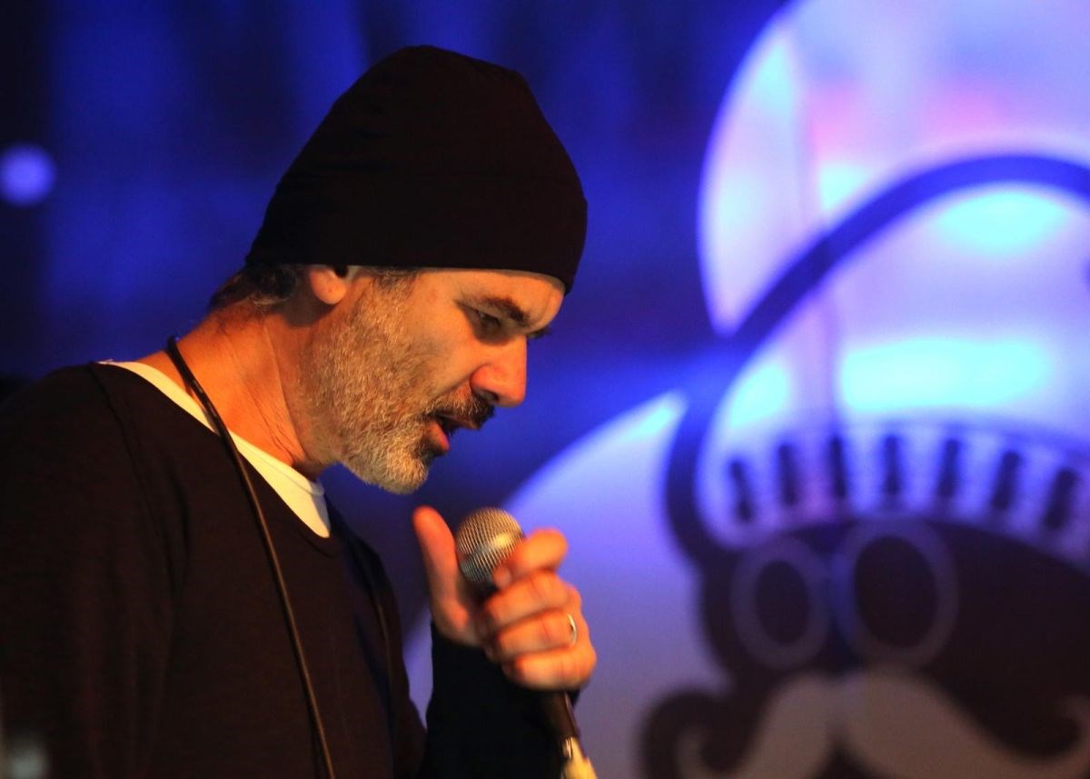 Saša Antić iz TBF-a pozvan na sud zbog stiha "Moja mater te traži"