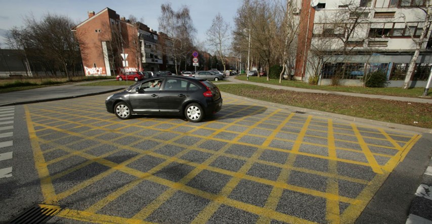 Zagreb na velika raskrižja uskoro uvodi žute kvadrate. Znate li voziti preko njih?