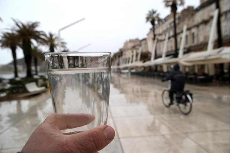 Voda se u Splitu razbistrila, smije se piti