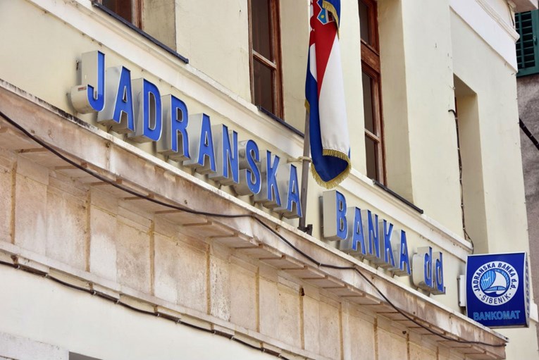 HPB kupuje Jadransku banku