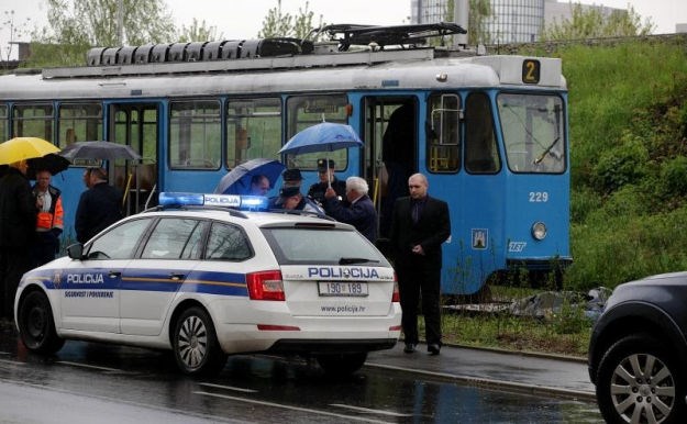 Tramvaj usmrtio pješaka u centru Zagreba, sumnja se na samoubojstvo