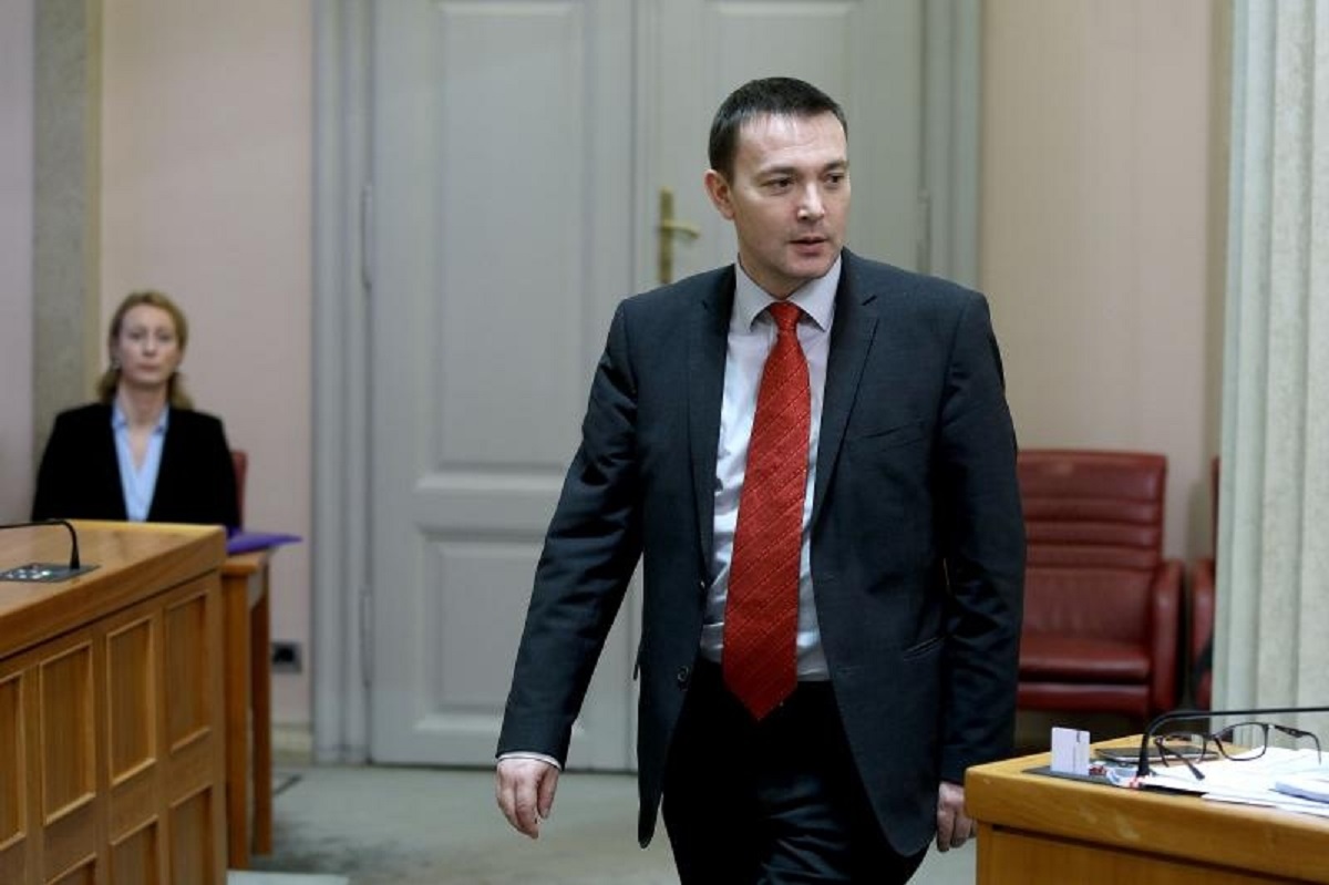 Bauk spustio Plenkoviću: "Drago mi je da hodate po dvorani, kad ste već izbjegli stupanje"