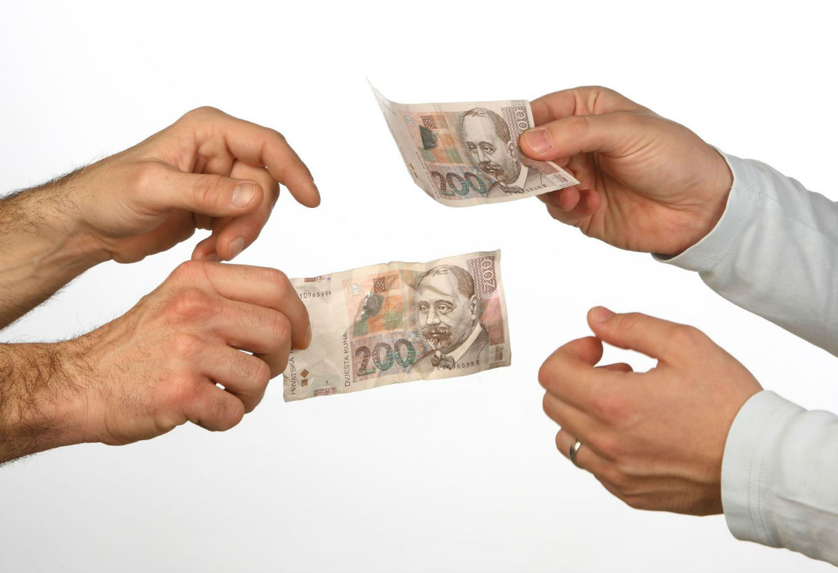 Prosječna neto plaća za prosinac iznosila je 5,973 kune