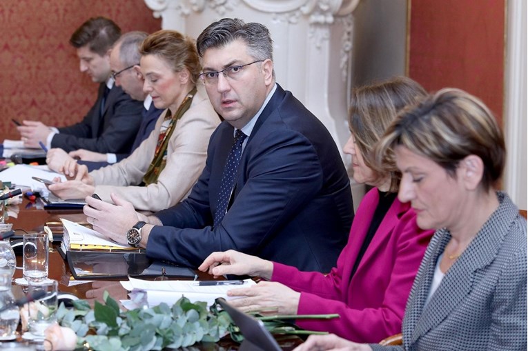 Zbog kritika Europske komisije Plenković pozvao sve ministre na sastanak, došli i Peruško i Weber