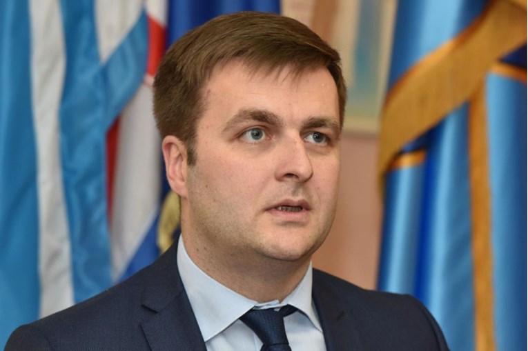 Ministar Ćorić: Petrokemija dobiva plin, o dokapitalizaciji se vode razgovori