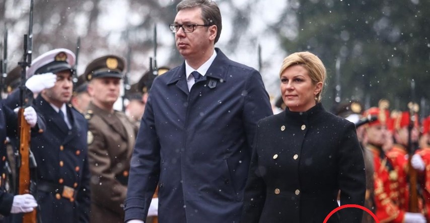Kolinda Vučića dočekala sa snažnom porukom na rukavima: "Inzistirala je da to napišemo"