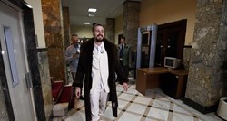 VIDEO, FOTO Srbija ima najluđeg predsjedničkog kandidata, Beli iz "Sarmu probo nisi" predao potpise