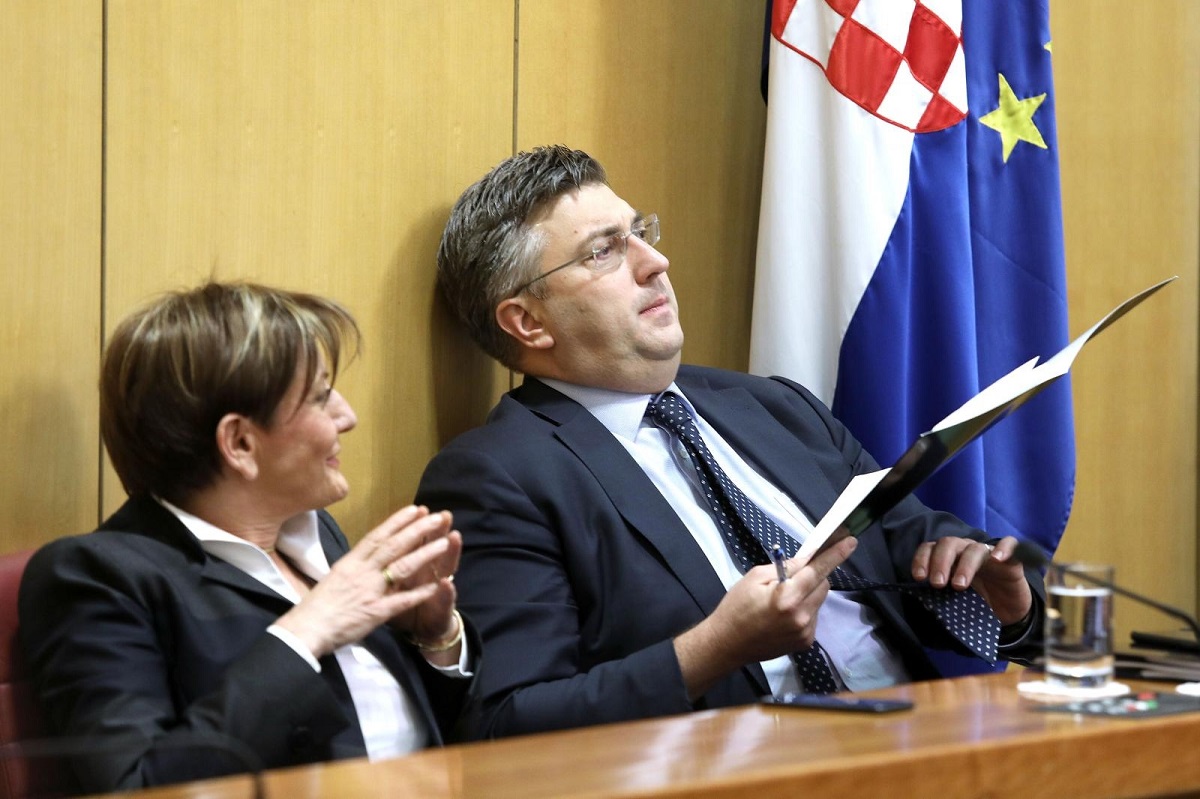 Zastupnici cijeli dan raspravljali o povjerenju Martini Dalić, glasat će sutra