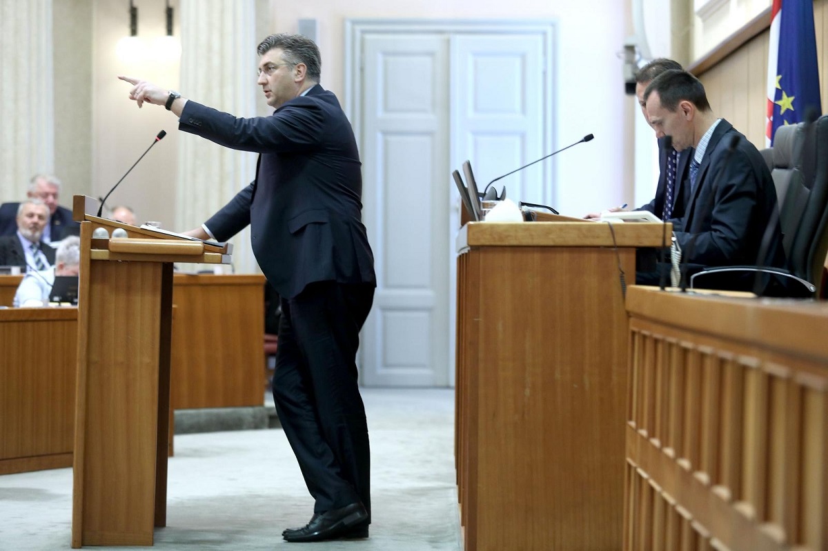 Plenkovića sutra očekuje buran dan u saboru