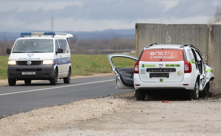 Taksist Cammea se u Zagrebu zabio u zid sa 100 km/h, nema tragova kočenja