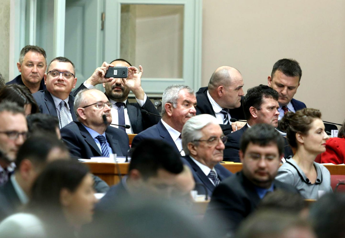 REAKCIJE HDZ-ovac koji je glasao protiv Istanbulske: Ljudi su nezadovoljni, Hrvatska je katolička