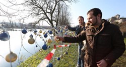 Prosvjed protiv "žilet žice": Hrvati uklanjaju žilet žicu, Slovenci je kite božićnim kuglicama u bojama EU