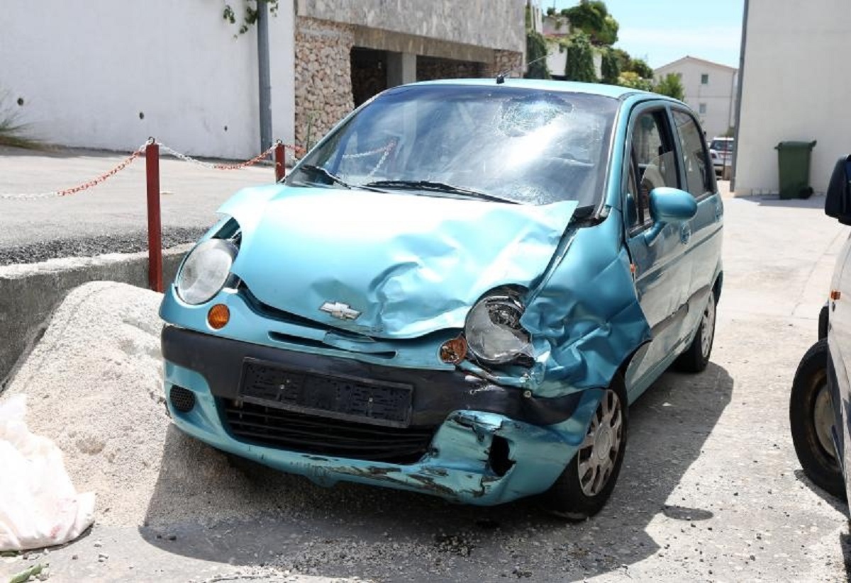 U sudaru kod Primoštena ozlijeđene četiri osobe, starac u kritičnom stanju