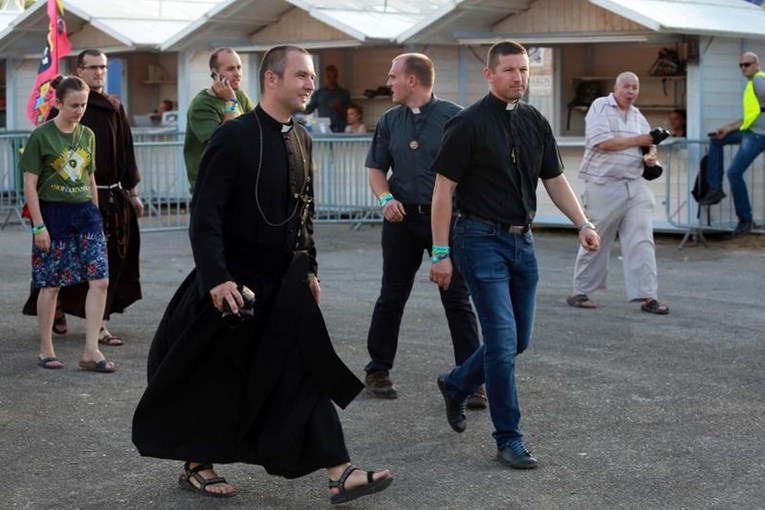 FOTO Vjerovali ili ne, svećenici na Ultri čak su smislili dobar način kako pomoći partijanerima