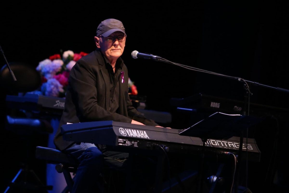 FOTO Pjevao protiv raka: Oliver Dragojević nastupio prvi put nakon što se saznalo da je bolestan