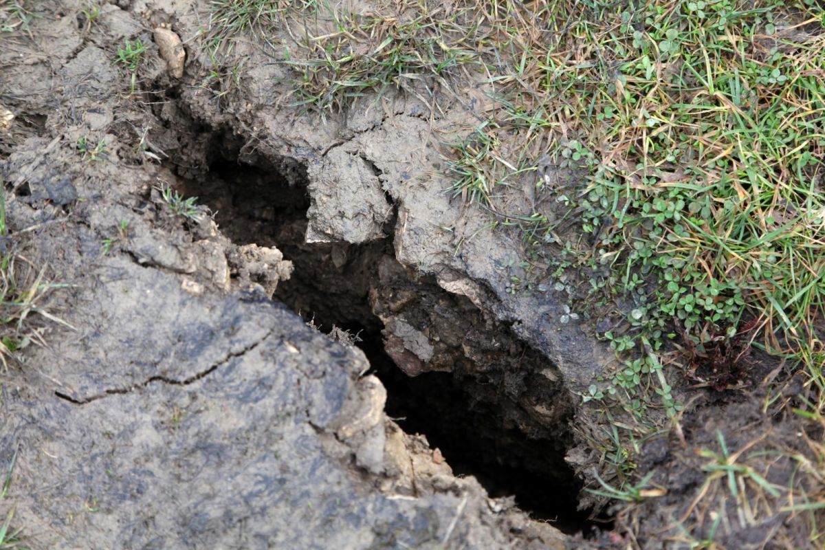 PANIKA KOD PETRINJE Mještani u strahu od klizišta, nisu spavali od tutnjave i podrhtavanja tla
