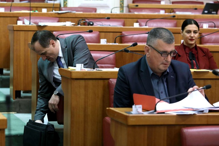 Sabor izglasao novi zakon o OPG-u, HSS i Most ljutiti napustili sabornicu