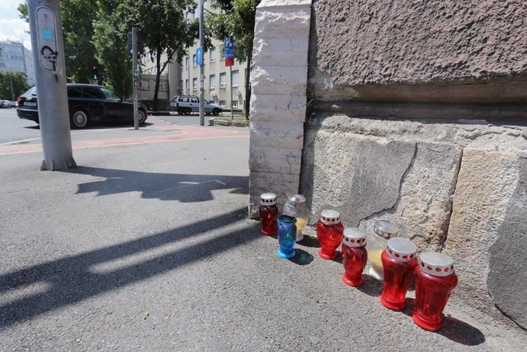 FOTO Na ukletom raskrižju u Zagrebu svijeće za poginulog dječaka