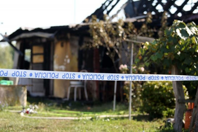 VIDEO, FOTO Od kuće u Ivanić Gradu nije ostalo ništa, jedna osoba uspjela se spasiti iz požara