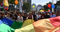 PRIDE U BEOGRADU Parada ponosa prvi put bez većih incidenata, popovi nakon povorke "kadili" grad
