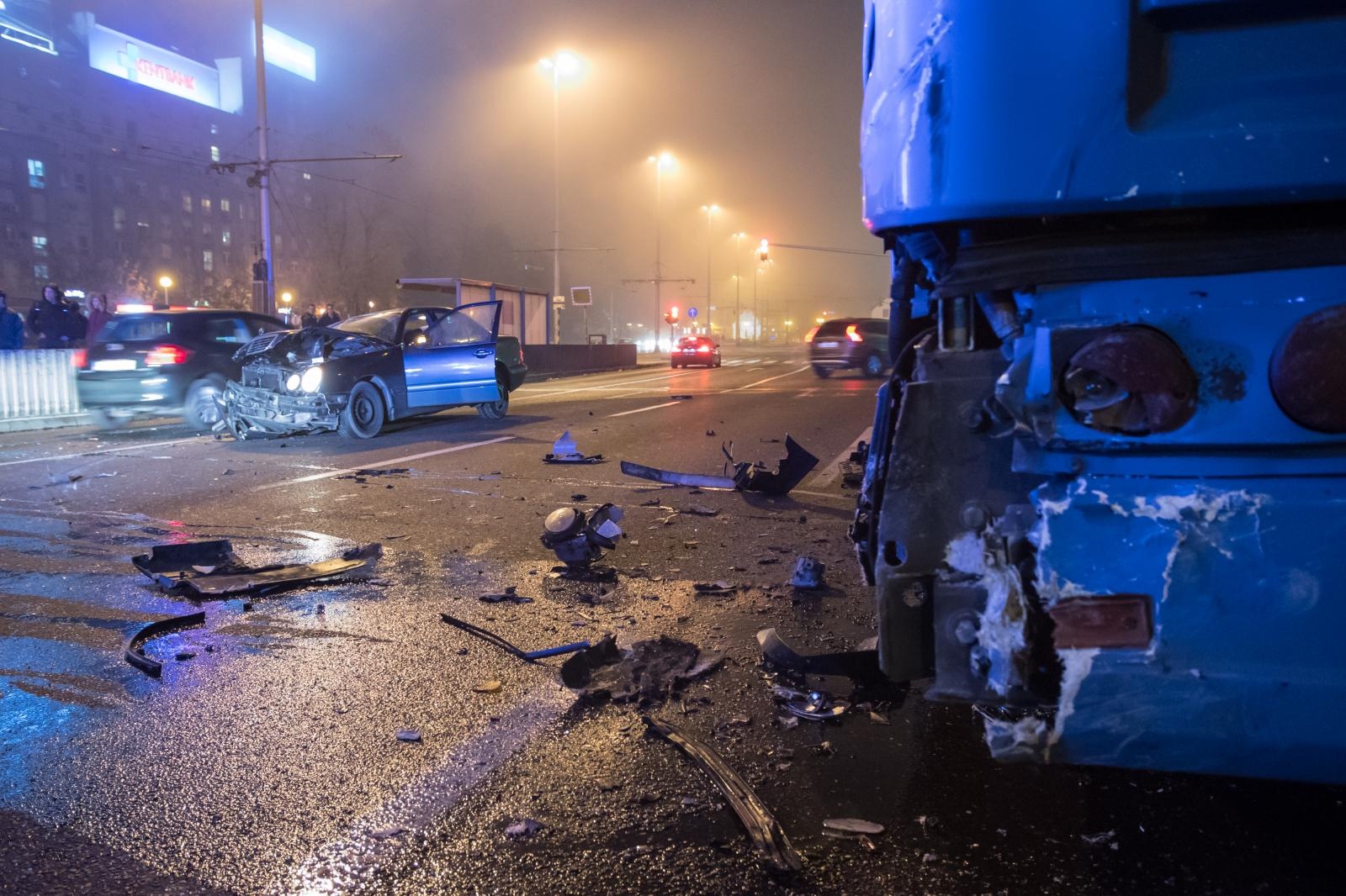 Mladić koji se jučer zabio u ZET-ov bus bio je pijan i vozio je prebrzo