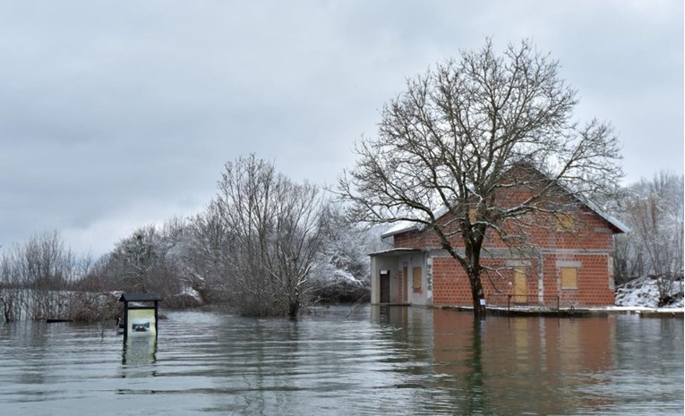 U Kosinjskoj dolini poplavljeno 50 kuća, voda u njima i do pola metra visine