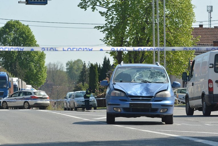 DETALJI NESREĆE Vozačica je danas u Bjelovaru autom udarila djevojčice na zebri jer je prebrzo vozila