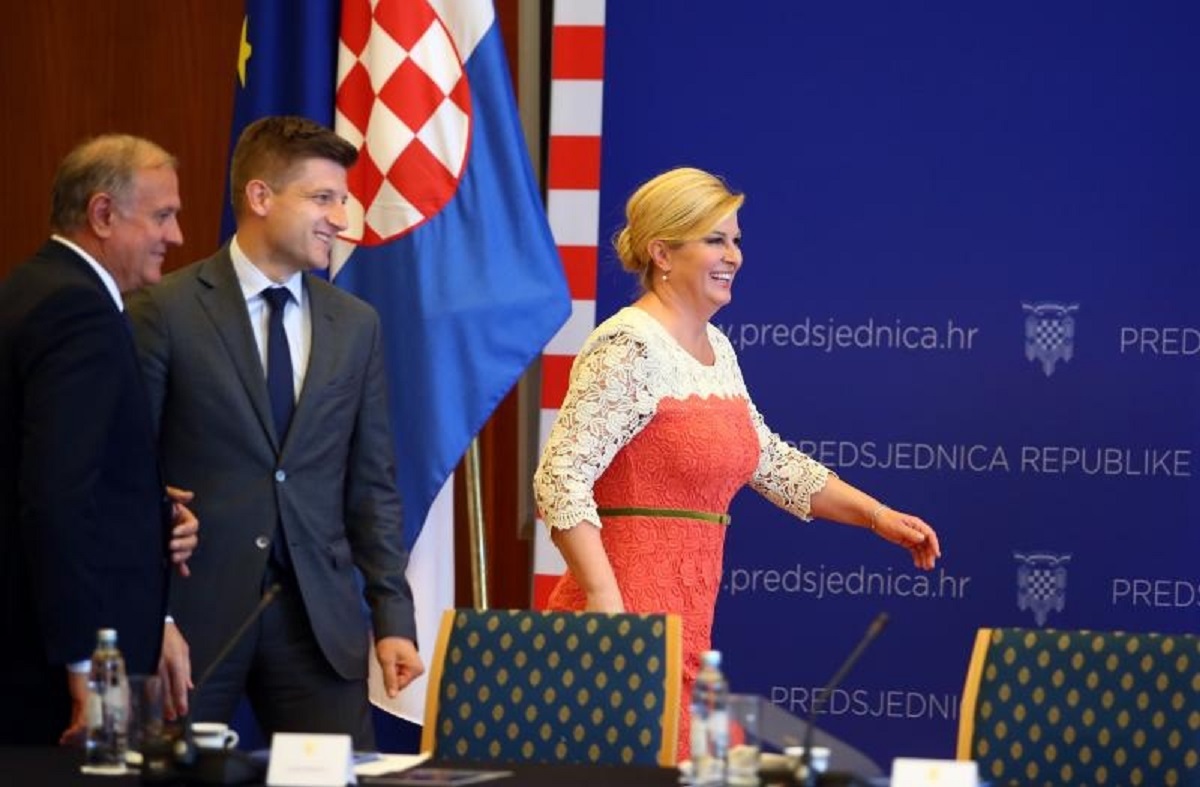 FOTO Kolinda jako voli ovu čipkastu haljinu u kojoj izgleda kao snaša