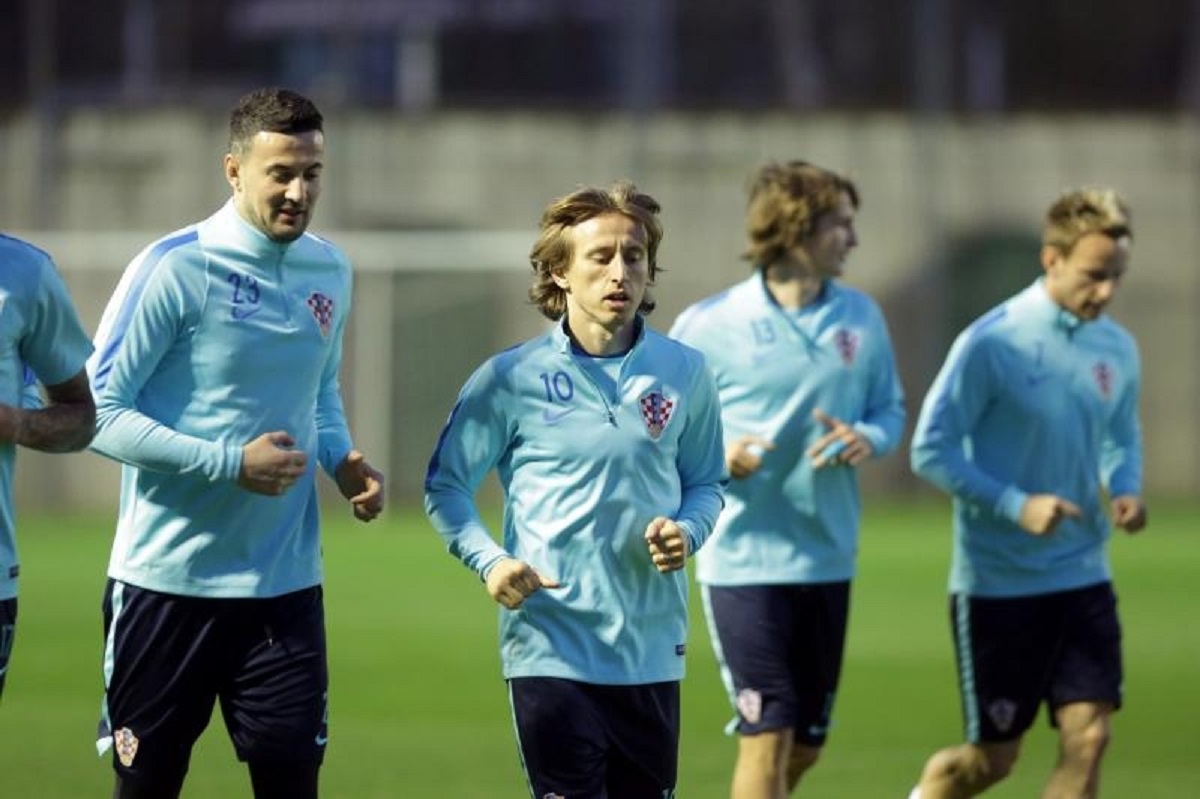 MODRIĆ I DRUŠTVO TRENIRALI Dobro je, Domagoj Vida će biti spreman za Ukrajinu