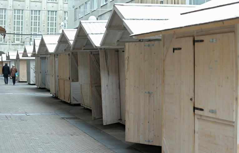 FOTO Advent dolazi u Zagreb: U središtu grada već postavljene prve kućice