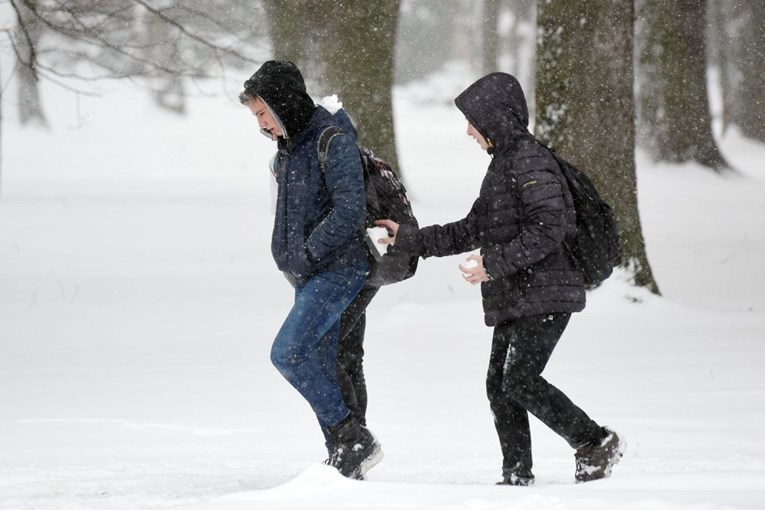 Učenici u mjestu kod Čakovca zbog snijega sutra nemaju nastavu