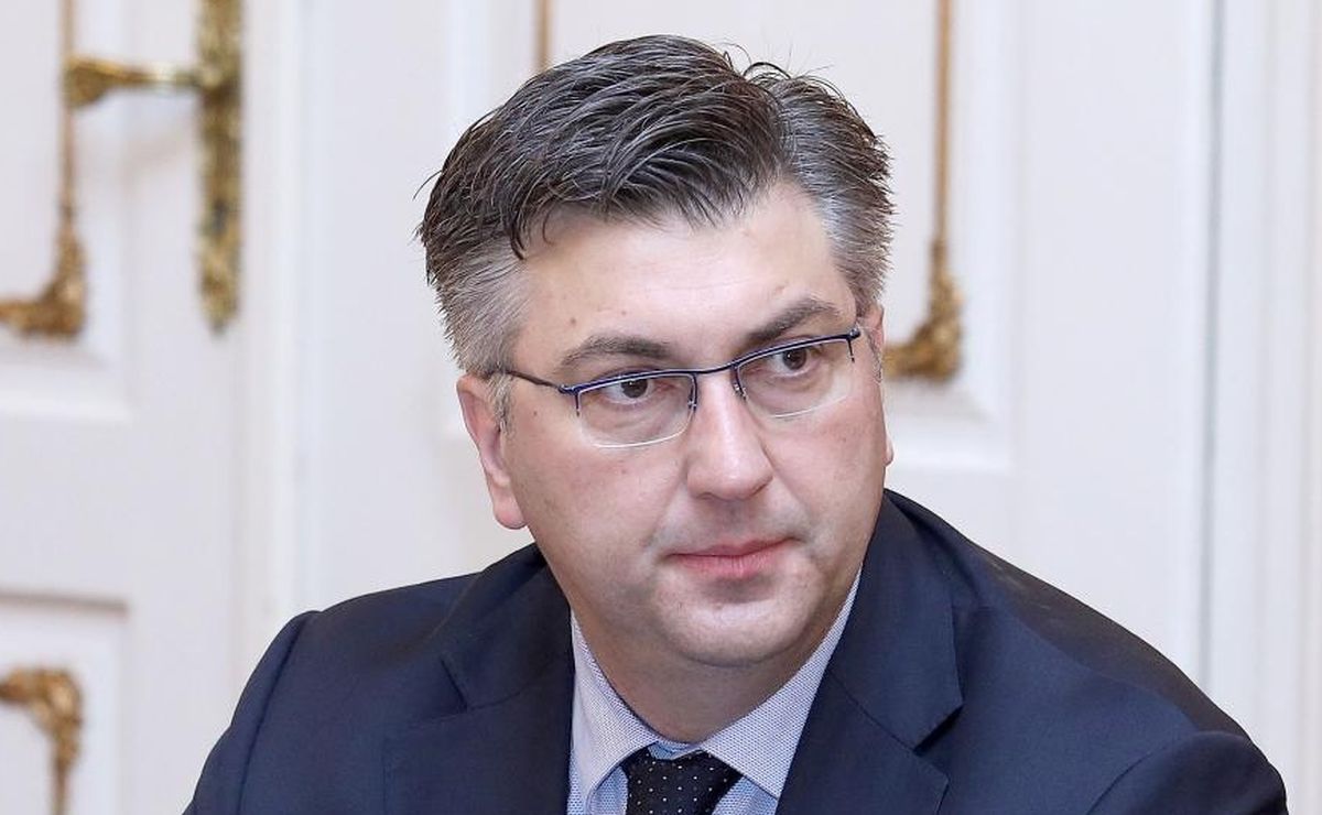Vlada sutra donosi odluku o izraelskim avionima, a bit će govora i o povjerenju Martini Dalić