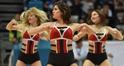 FOTO Cheerleadersice seksi koreografijom razveselile tužne hrvatske navijače u Zadru
