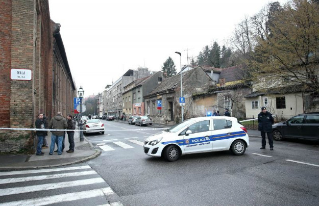 Lažna uzbuna u Zagrebu: Pirotehničari izašli na teren zbog dojave o sumnjivom predmetu pod vozilom