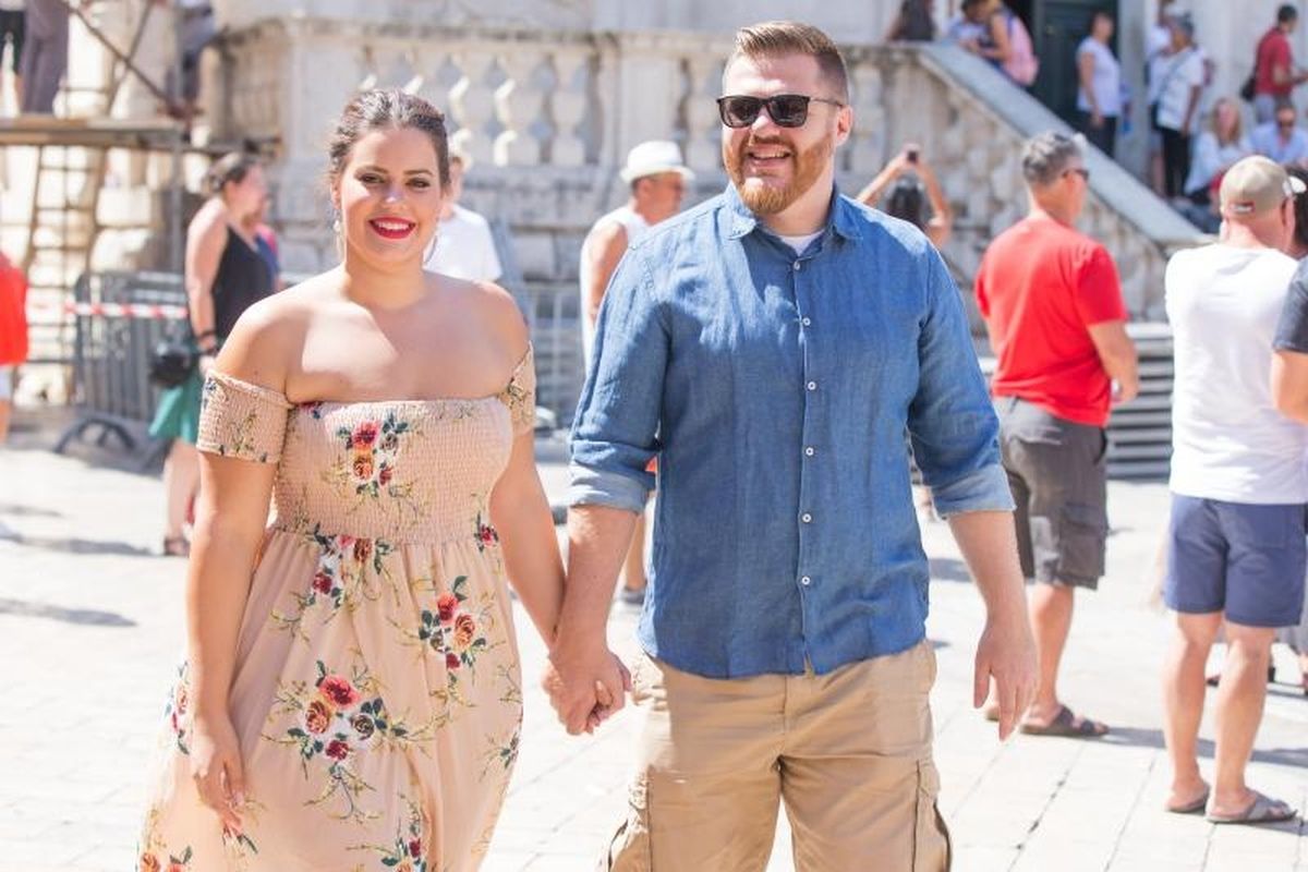 FOTO Lucija Lugomer nije se odvajala od zaručnika tijekom romantične šetnje Dubrovnikom