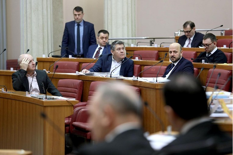 SDP i HDZ se u saboru svađaju oko Agrokora i Ramljakovih savjetnika